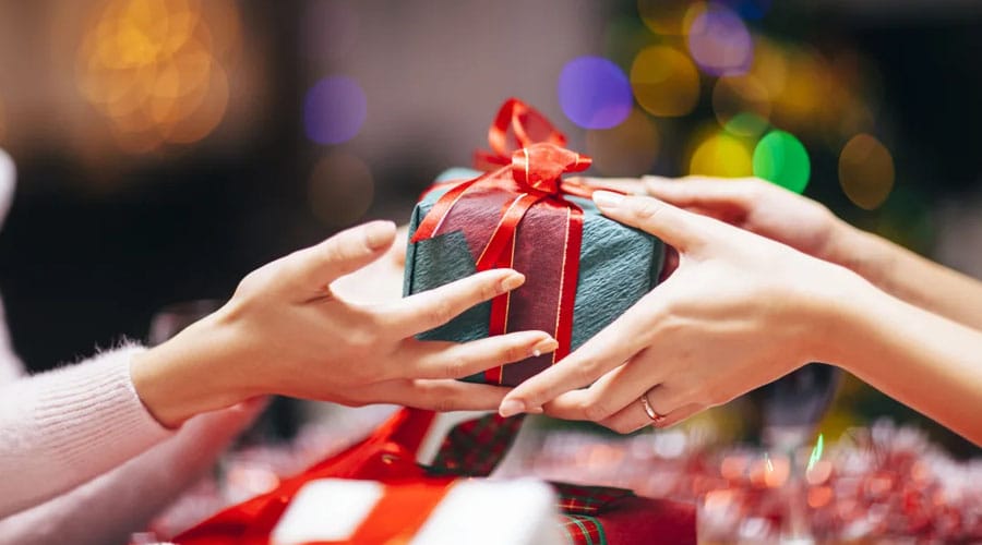 gui qua tang di thuy si 3 - Gửi quà tặng đi Thụy Sĩ giá rẻ, nhanh chóng, uy tín