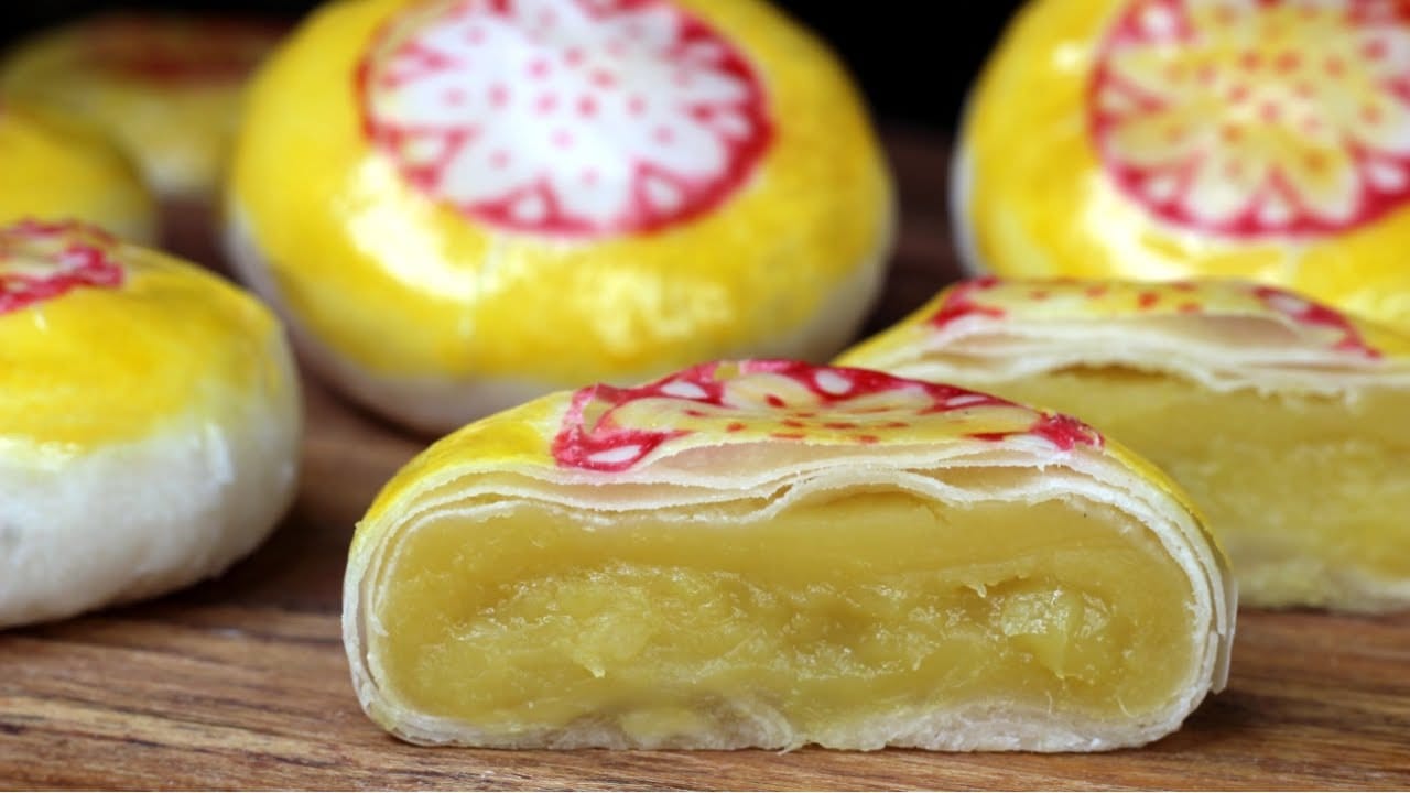 gui banh pia di my 2 - Gửi bánh Pía đi Mỹ dễ dàng, giá siêu ưu đãi – Alpha Express