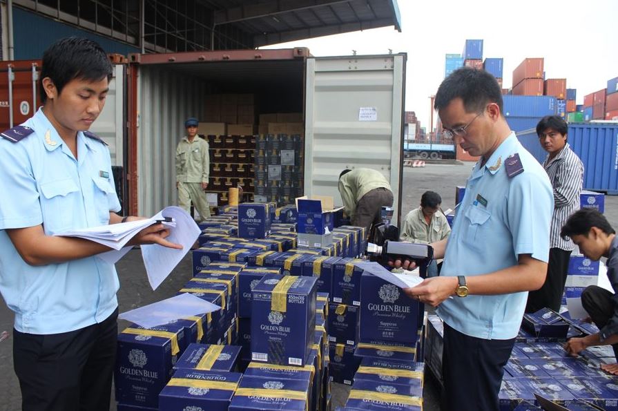 luong do Phân Luồng Hải Quan Là Gì? Vì Sao Cần Phân Luồng Hải Quan? 5 Hải quan sẽ thực hiện kiểm tra chi tiết hồ sơ và hàng hóa nếu lô hàng bị phân vào luồng đỏ