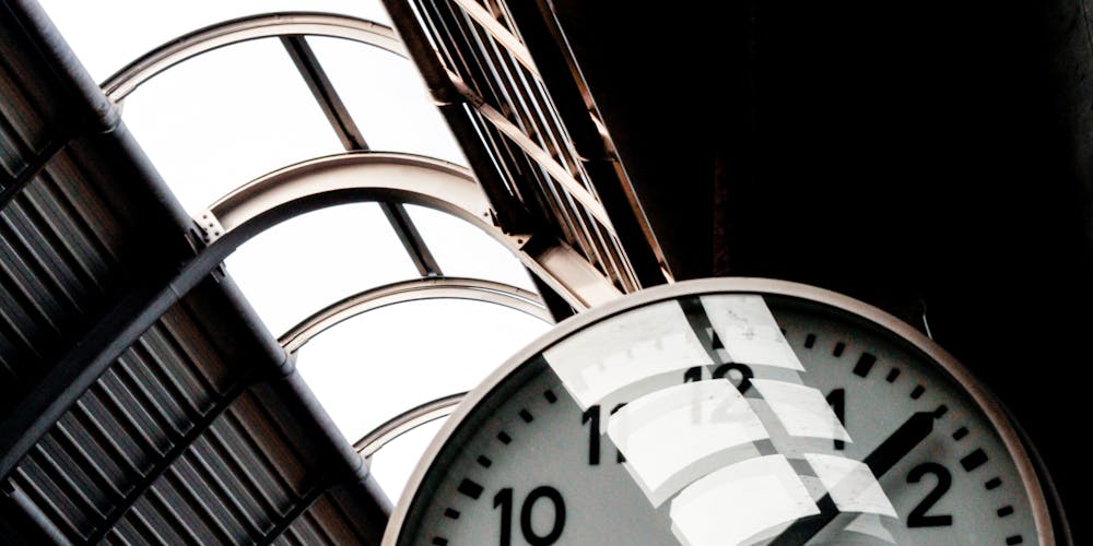 etd estimated time of departure 68cb7ee25304a - ETD (Estimated Time of Departure) - Chìa Khóa Để Quản Lý Vận Chuyển Hiệu Quả Trong Thời Đại Số