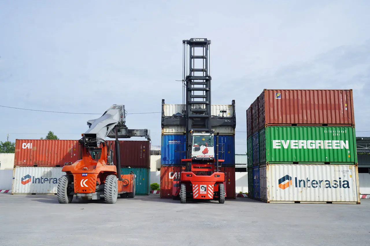 kham pha cy container yard tru cot quan trong trong chuoi cung ung toan cau 68edcbbe45132 - Khám phá CY (Container Yard) - Trụ cột quan trọng trong chuỗi cung ứng toàn cầu